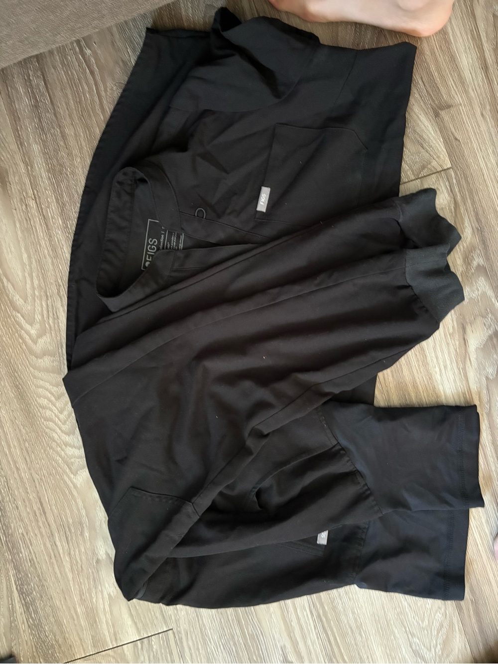 Figs maternity small set